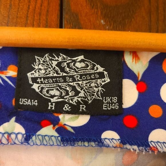 Heart & Roses Connie Floral Retro Swing Dress in Dark Blue - Picture 6 of 9